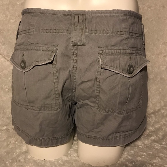 Shorts - Picture 3 of 3